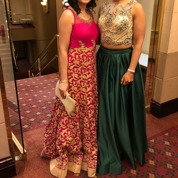 Gown - Picture 8 of 8